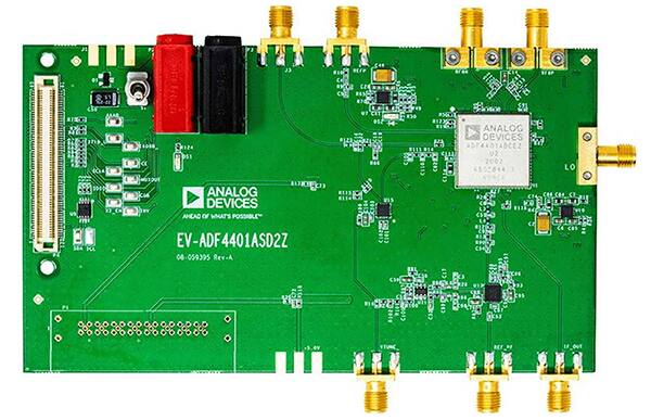 Analog Devices 用于 ADF4401A 平移环模块的 EV-ADF4401ASD2Z 评估板图片