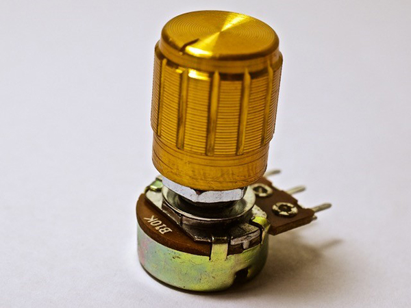 The 10k Ohm potentiometer used