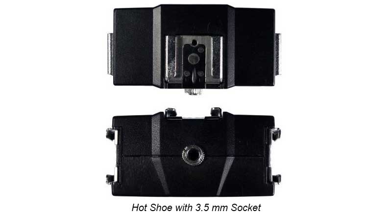 Hot shoe with 3.5 mm socket