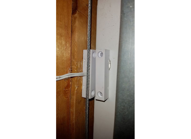 Reed Sensor attached to the door with glue gun