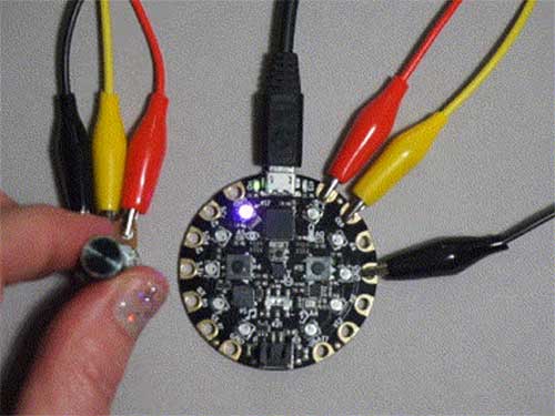 Turn Knob and see NeoPixels Light up in accordance