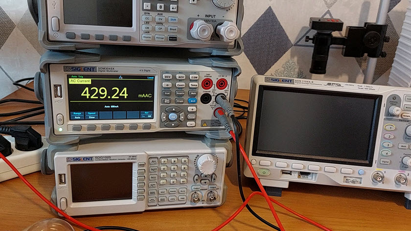 Digital AC Energy Meter Circuit