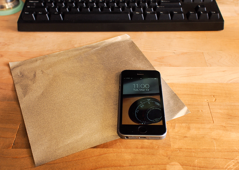 Faraday cage made of conductive wire mesh fabric 